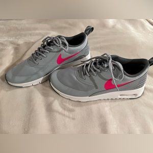Like new Nike Air Max Thea (GS)